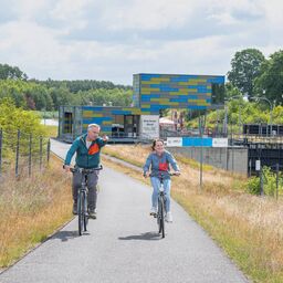 Fahrrad fahren im Lausitzer Seenland, Foto: Rico Schwarze - Gl&uuml;cksfoto GbR